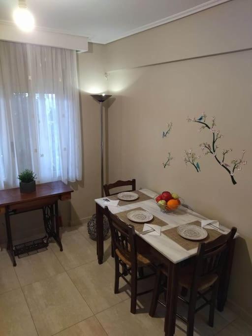 Kalamata Beach Maizonette Ground Floor And Semi-Basement With Yard Εξωτερικό φωτογραφία
